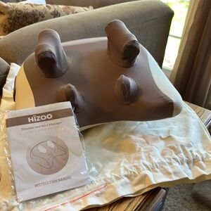 HiZoo Shoulder Neck Massager Pillow NEW